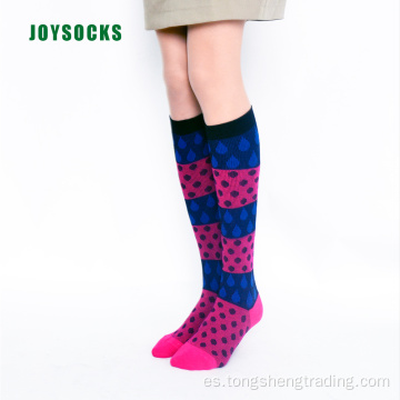 Rodilla alta color colorido gota forma de calcetines de la niña